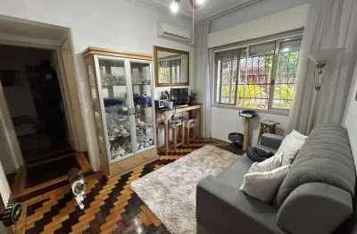 Apartamento garden a venda com churrasqueira no menino deus.