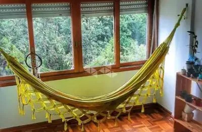 Apartamento 3 dormitórios com vista para o guaíba e terraço com salão de festas