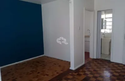Apartamento de 1 dormitório reformado no Bairro São Geraldo