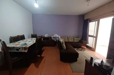 Apartamento térreo à venda com 2 dormitórios no coração do bairro Bom Fim