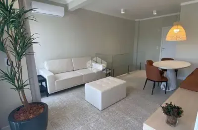 Cobertura duplex com dois quartos vista mar no mariscal bombinhas sc