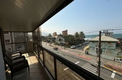 Apartamento com tres quartos frente mar em bombas bombinhas sc
