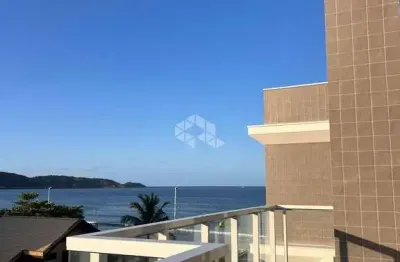 Cobertura com vista para o mar, PÉ NA AREIA em Bombas, Bombinhas SC