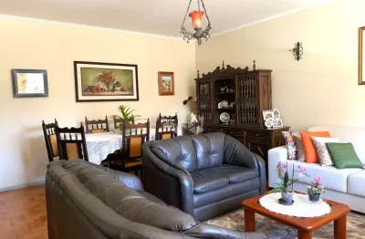 Casa 6 dormitórios, 2 vagas, 224 m² privativos, bairro vila ipiranga - porto alegre - rs