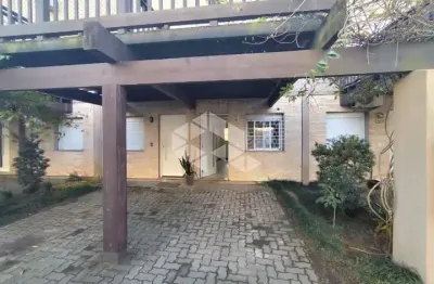 Casa condomínio, 3 dormitórios, ampla suíte, garagem, ipanema.