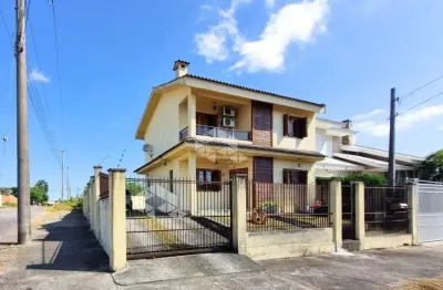 Casa de 3 dormitórios com suíte no bairro tomazetti em santa maria