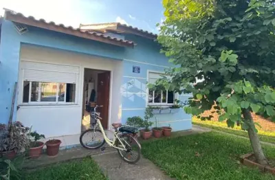 Casa com 02 dormitórios à venda no bairro camobi, em santa maria.