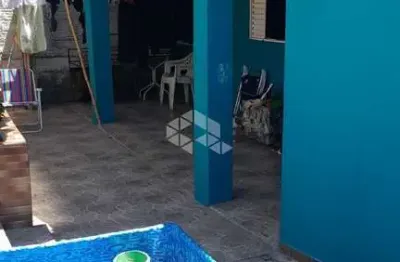 Casa com 02 dormitórios à venda no bairro nova santa marta, em santa maria.