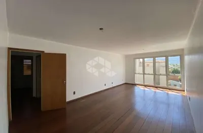Apartamento à venda com 02 dormitórios, suíte e sacada no centro de santa maria, rs.
