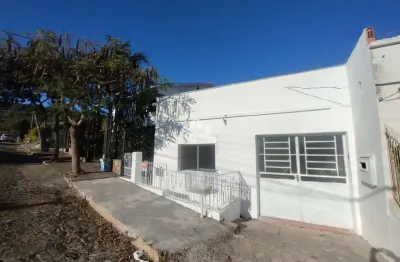 Casa com 03 dormitórios à venda no bairro itararé em santa maria rs