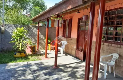 Casa com 2 quartos garagem coberta no Bairro Diácono João Luiz Pozzobon/ Camobi, Santa Maria