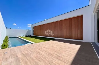 Casa de 3 quartos com 1 suíte no bairro camobi santa maria