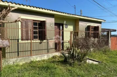 Casa com  02 quartos à venda no bairro pinheiros em caçapava do sul