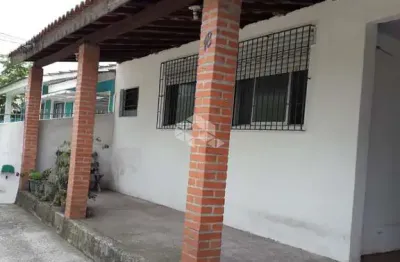 Casa á venda no bairro nova santa marta, com 03 quartos e uma suíte em santa maria, rs.