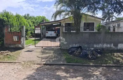 Casa 03 quartos, 01suíte, garagem, churrasqueira no bairro camobi à venda