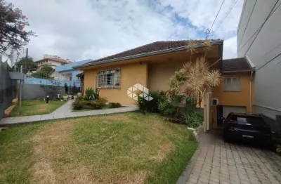 Casa com 5 quartos e 281m² em área de 526m² por r$ 1.090.000 semi-mobiliado no bairro dores