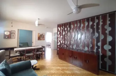 CASA COM 5 QUARTOS E 281m² EM ÁREA DE 526m² POR R$ 1.090.000 SEMI-MOBILIADO NO BAIRRO DORES