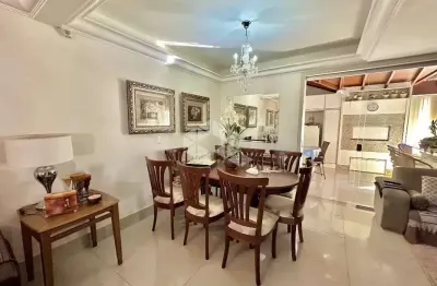 Casa com 3 quartos à venda na Rua Três, 45, Camobi, Santa Maria