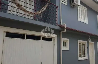 Sobrado à venda 2 dormitórios no bairro pinheiro machado em santa maria rs