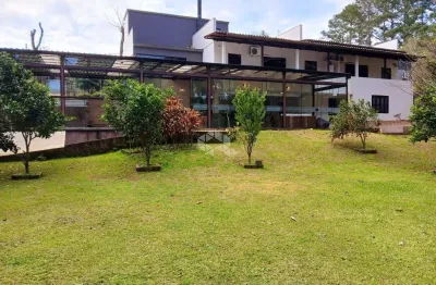 Casa mobiliada à Venda em Itaara - RS, 4 quartos, piscina e área gourmet.