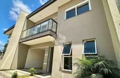 Casa duplex à venda com 3 quartos e suíte próximo ao hospital regional em santa maria rs