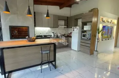 Casa com 2 quartos e vaga de garagem à venda no bairro campestre menino deus em santa maria