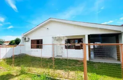Casa com 3 quartos à venda na Rua Adyles Monteiro de Almeida, 55, Pé de Plátano, Santa Maria