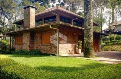 Casa de 3 quartos com suíte, quiosque privativo e 4 vagas em canela - porteira fechada