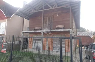 3 casas, terreno 896m² bairro santa terezinha , apenas 1.000 metros da catedral de pedras