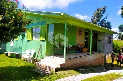 A venda casa de 3 dormitorios, localizada em canela.