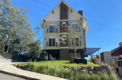 Cobertura duplex exclusiva com vista panorâmica em gramado!
