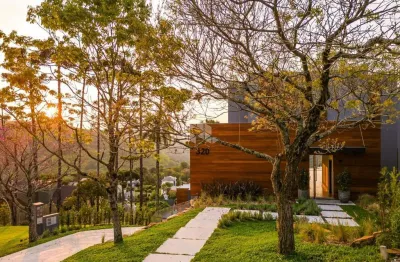 Casa de altíssimo padrão com 4 quartos no condomínio alphaville - gramado - rs