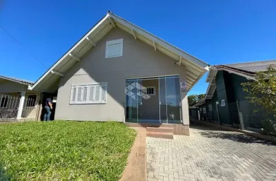 Casa 2 dormitorios , localizada no bairro boeira, cidade de canela rs