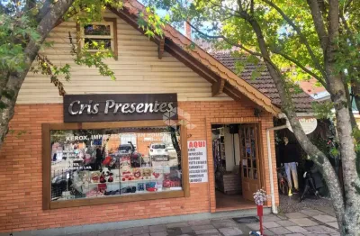 2 salas comerciais localizada no centro de gramado.