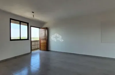 Apartamento com 2 dormitórios, pátio/sacada e  1 vaga
