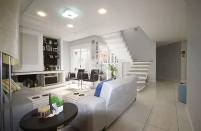 Casa sobrado 4 dormitórios sendo 3 suítes, 4 vagas, amplo pátio e piscina, bairro marechal rondon