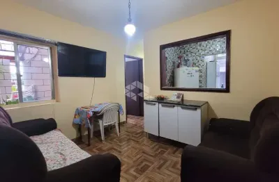 Apto.2 dorm. em condomínio ,   com garagem  fechado e mezanino!