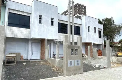 Sobrado duplex entrega para final de setembro, composto por 2 suítes, sala de estar e jantar, cozinha, área de serviço, lavabo, churrasqueira, no cent