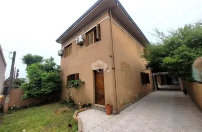 Casa com 5 quartos à venda na Beco Rui Barbosa, 489, Fátima, Canoas