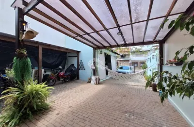Casa 2 Quartos, Espaço Gourmet, 3 vagas de garagem por R$440.000,00