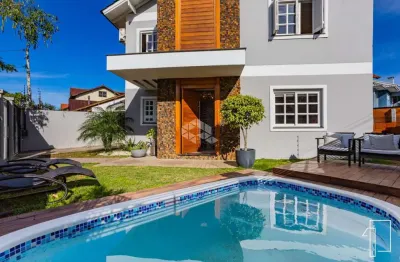 Sobrado  de 3 dormitórios  suíte e closet , mobiliado , 4 vagas, pode  financiar e usar fgts , no bairro bela vista em canoas.