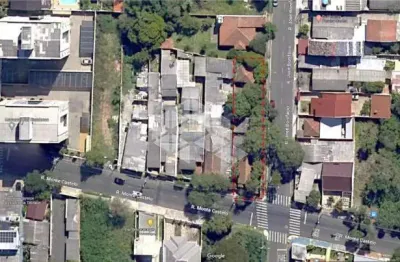 Terreno com 1100m² localizado no bairro nossa senhora das graças.