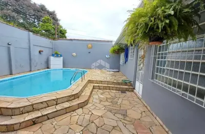 Casa 3 dormitórios com 1 suíte, reformada, piscina, semimobiliada, churrasqueira gourmet, vaga 3 carros, aceita financiamento/ rio branco/canoas.