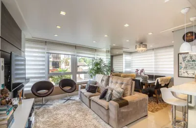 Apartamento 3 quartos transformado em 2 suítes, 1 suíte sacada, lareira, semimobiliado/decorado, churrasqueira, centro/canoas, aceita financiamento.