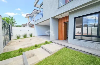 Casa novo, 3 dormitórios, 3 suítes, 2 vagas cobertas, no Bairro Igara, na cidade de Canoas. Aceita Financiamento Bancário.