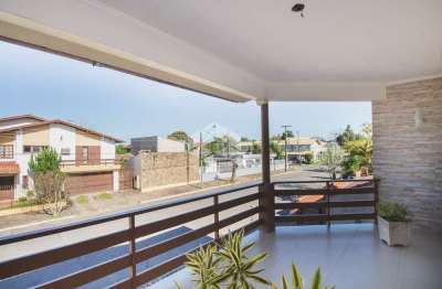 Casa semimobiliada, 3 dormitórios, 3 salas, 1suíte/hidro, 4 banheiros, água quente, churrasqueira, 2 vagas, igara/canoas. aceita fgts e financiamento.