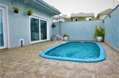 Casa 3 dormitórios, 2 suítes, 4 vagas com piscína, bairro mont serrat canoas -rs
