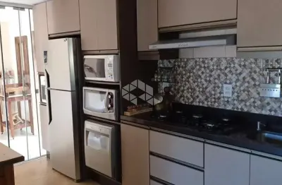 Casa sobrado de esquina, semimobiliado, 03 dormitórios, 1 suíte, 2 banheiros, 1 vaga, monitoramento, são josé/canoas. aceita financiamento e fgts.