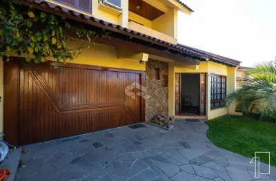 Casa com piscina, 3 dormitórios, 1 suíte, no bairro nossa senhora das graças, em canoas. estuda imóvel