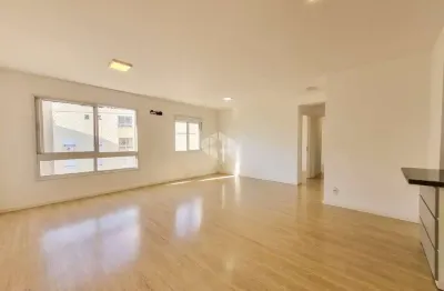 Apartamento semimobiliado 76m², 3 dormitórios,  01 suíte, sala e cozinha integrados e churrasqueira